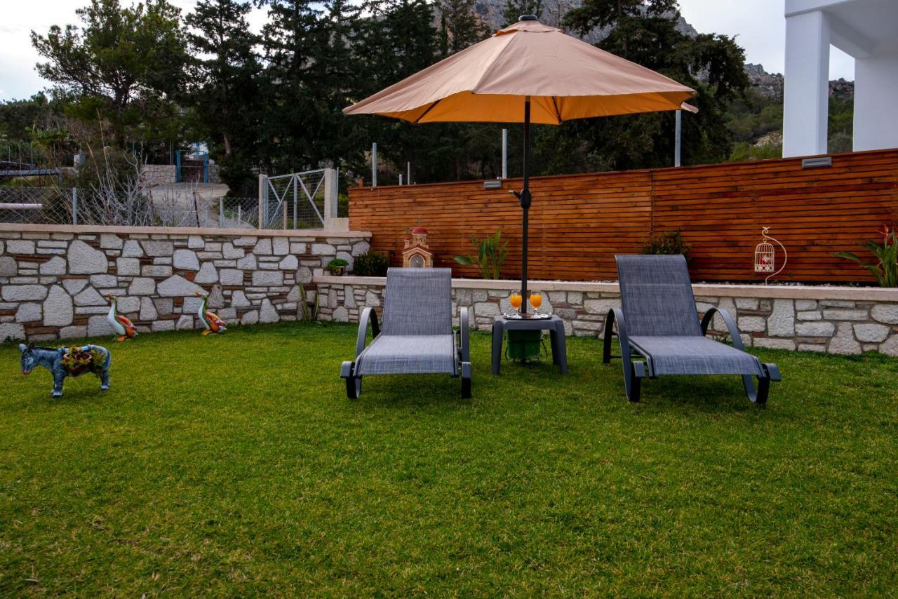Searock Stegna Villa Archangelos  Luaran gambar