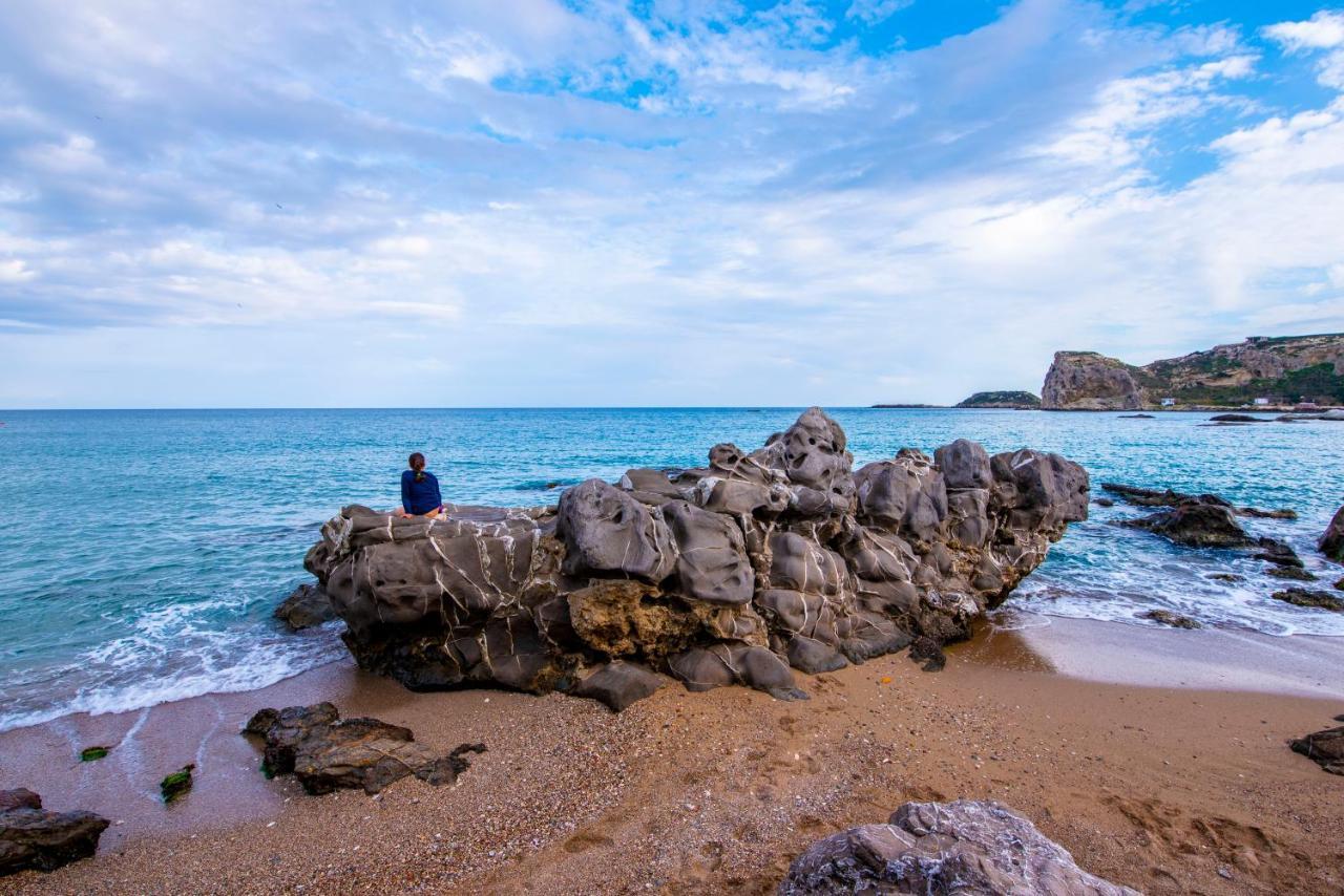 Searock Stegna Villa Archangelos  Luaran gambar